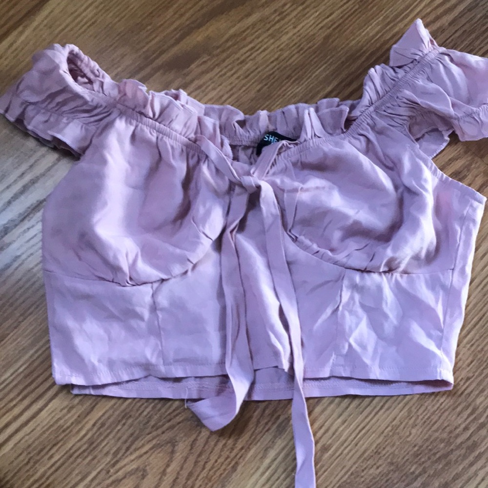 xs shein pink ruffled crop top